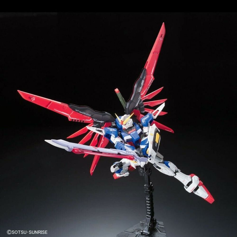 Model Kit - Destiny Gundam - RG 1/144 - Gundam Seed - Model Model Kit - Destiny Gundam - RG 1/144 - Gundam Seed - Model